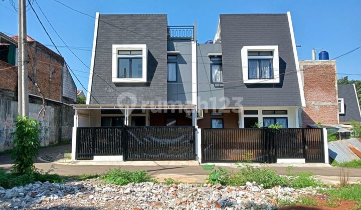 Rumah 2 Lantai Bebas Banjir Dekat Stasiun Mrt Di Ciputat Tangerang Selatan