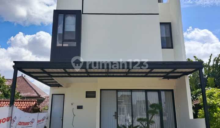 Rumah Japanise 3 Lantai Bebas Banjir Dekat Stasiun Mrt Di Tangerang Selatan