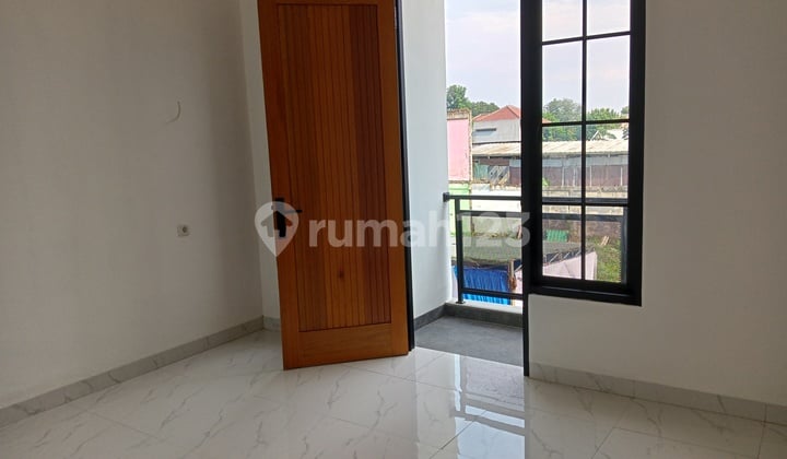 Rumah Cantik 2 Lantai Bebas Banjir Dekat Terminal Pondok Cabe Free Biaya-biaya Di Bojongsari Depok