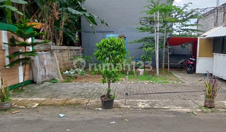 For Sale, Ready-to-Build Land Plot, 45 m², Strategic Location by the Road, Near Depok Baru Station and UI Campus in Beji, Depok.