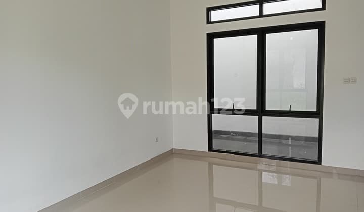 Rumah Moderen Strategis 2 Lantai Dekat Pintu Tol Pamulang Di Ciputat Tangerang Selatan