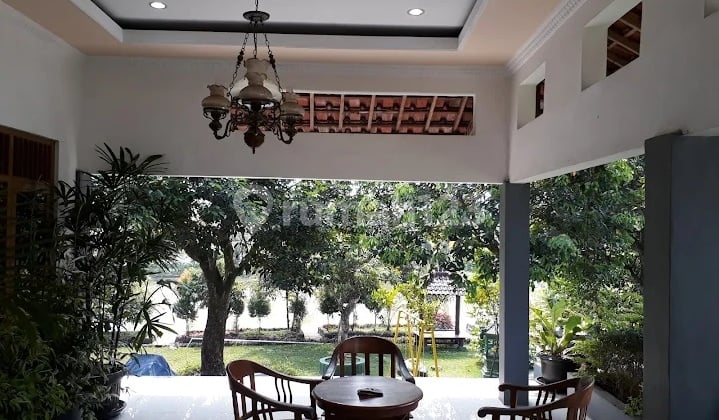 Dijual Murah Villa Cantik di Lengkapi 3 Gajebo dan Kolam Ikan Strategis Dekat Jalan Raya dan Gerbang Tol di Waru Parung Bogor