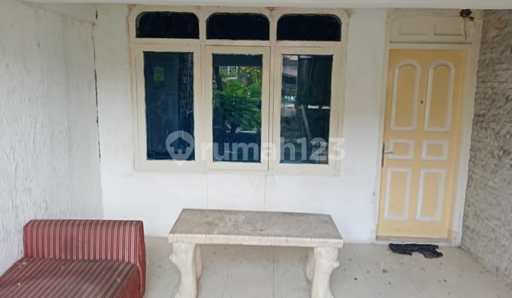 American Classic Style House for Rent 6 Bedrooms Near Mrt Lebak Bulus Station and Uin Campus in Rempoa South Tangerang