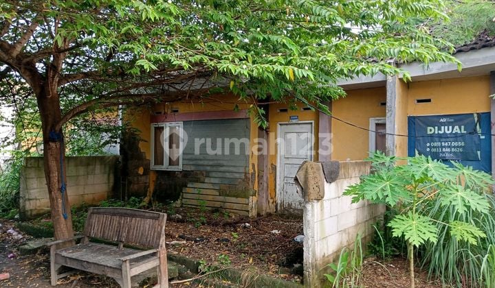 Cheap Take Over 2-Bedroom House in Villa Kencana Cikarang Housing, Block M, Strategic, Flood-Free, Access to Public Transport and KRL Station in Cikarang Bekasi