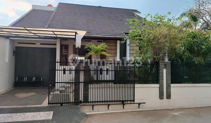 Rumah 2 Lantai Shm Dengan Kolam Renang Di Arcamanik