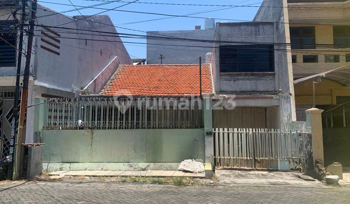 FOR SALE HOUSE IN TENGGILIS MEJOYO UTARA