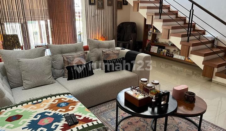 Dijual Rumah Bintaro Sektor 2 Tangerang Selatan, SHM