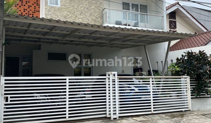 Rumah 2 Lantai Bagus Semi Furnished SHM di Bintaro Sektor 3 Jln Camar, Tangerang Selatan