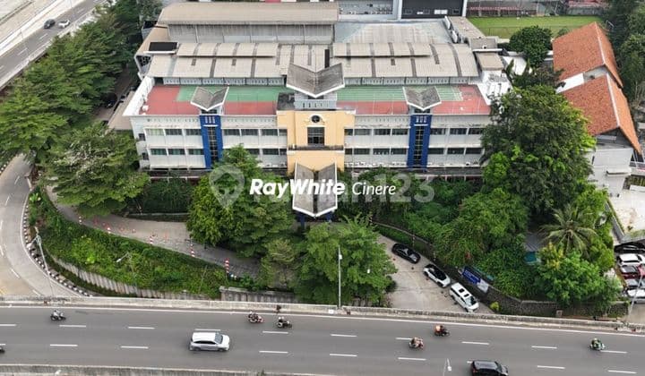 Gedung Serbaguna Premium Siap Operasi untuk Sekolah atau Kantor di pinggir jalan tb simatupang