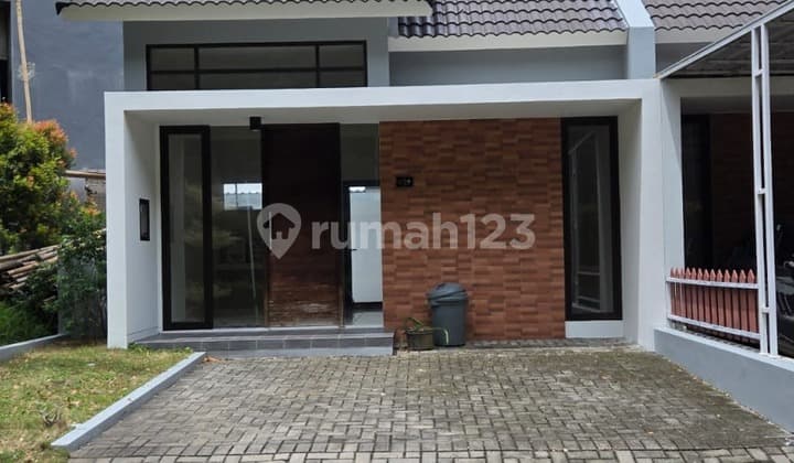 Rumah Nyaman Siap Pakai di Yellowleaf Citrangrand Tembalang