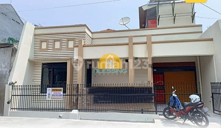 For Rent: House in Tirtoyoso, East Semarang, Near Pantiwilasa Hospital, Suitable for Office and Boarding House