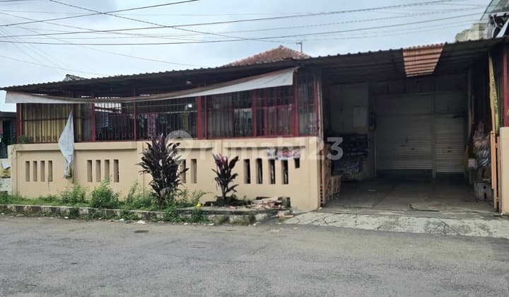 Rumah Nyaman di Lamper Sari Semarang Selatan