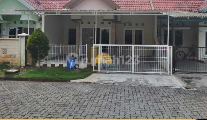 Rumah Strategis Siap Pakai di Cluster Oleander Graha Padma
