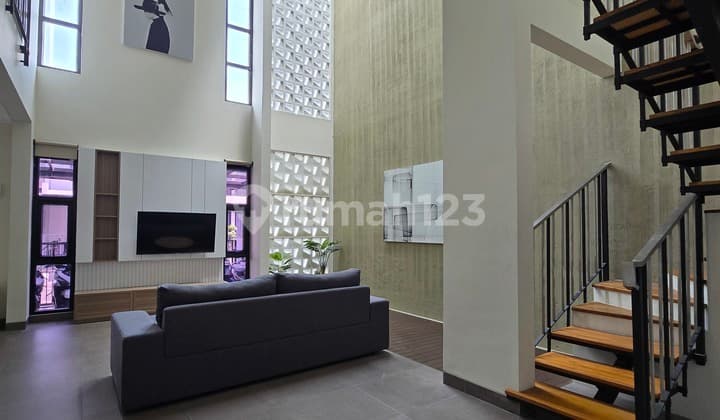 Rumah Mewah Baru Eksklusif di Candi Golf Tembalang