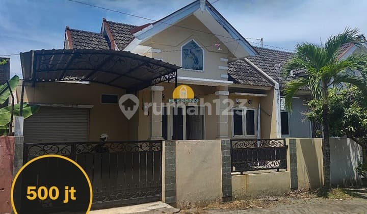 A beautiful, move-in ready house for sale in Pedurungan.