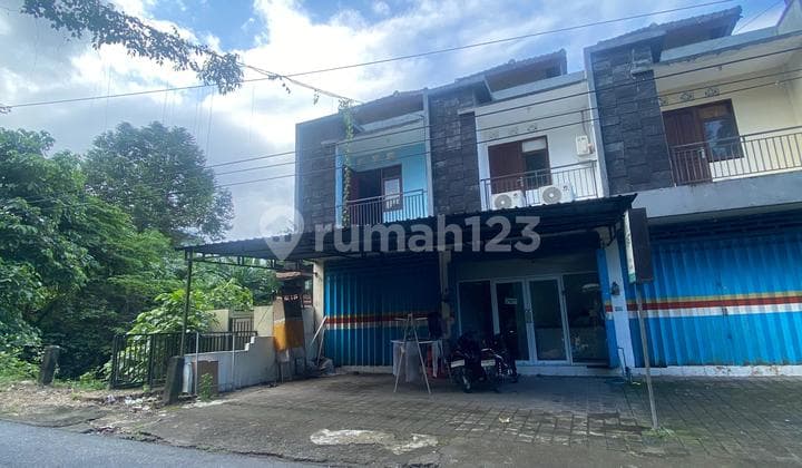 3-Storey Shop House with Spacious Parking in Kerambitan Liz