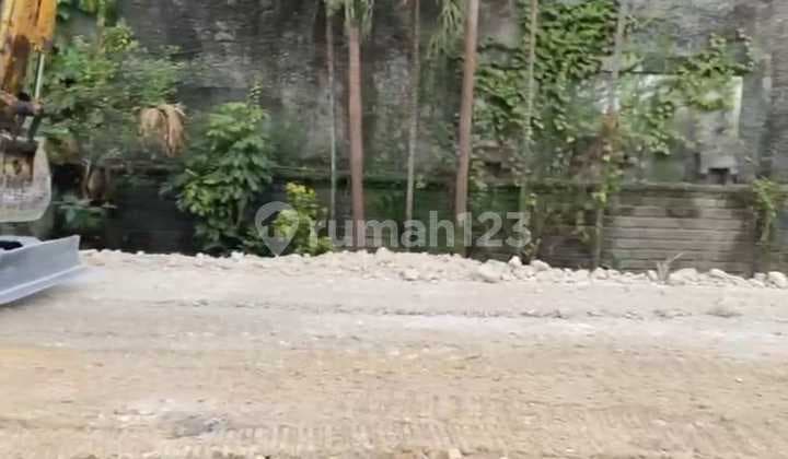 Tanah 974.0 M² Shm Dekat Pantai Petitenget Bri