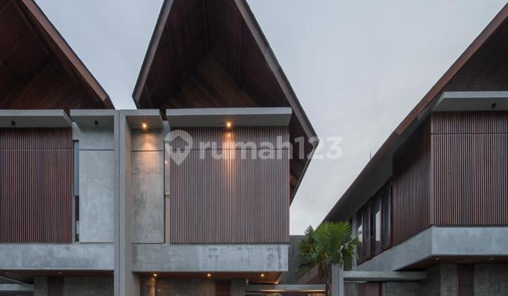 Siap Huni Villa View Sawah Dekat Pantai Kedungu Liz