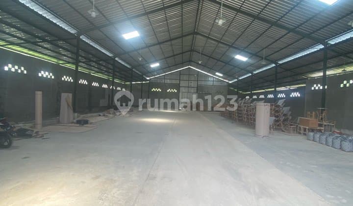 Gudang Strategis Dan Siap Pakai Di Plumbon Royom Cirebon