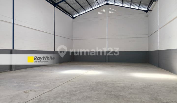 Gudang dan Kantor Bagus Siap Pakai di Area Pergudangan Mundu Cirebon