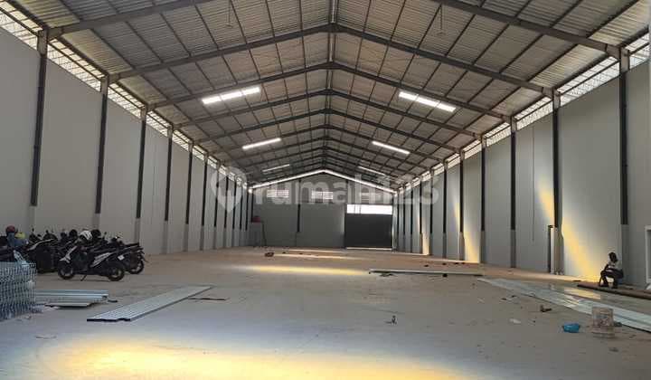 Warehouse For Good And Strategic Industry Ready To Use In Semarang