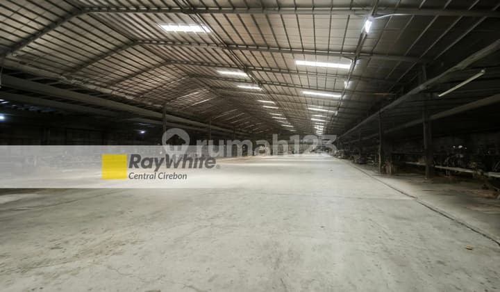 Gudang Besar Dan Bagus Strategis Untuk Industri Di Tegal Jawa Tengah