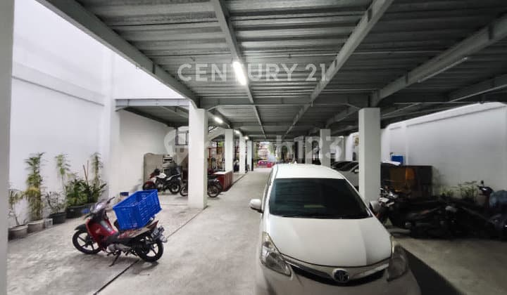 Ruko Comersial 3 Lantai Lokasi Strategis Mainroad Gatot Subroto