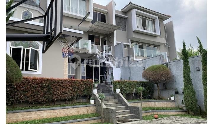 Super Luxurious House in Kota Baru Parahyangan Tatar Naganingrum