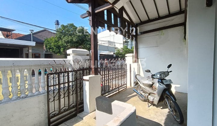 House can be used for Business in the Margahayu Raya Area, Bandung City