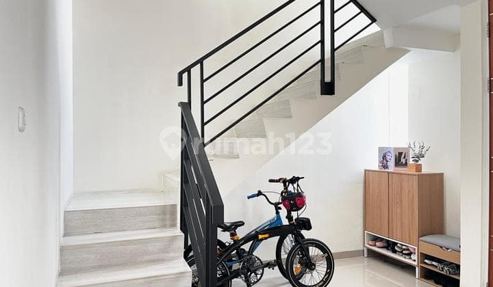 Rumah Di Jual Di Grand Sharoon, keamanan 24 Jam ( 1 Gate)