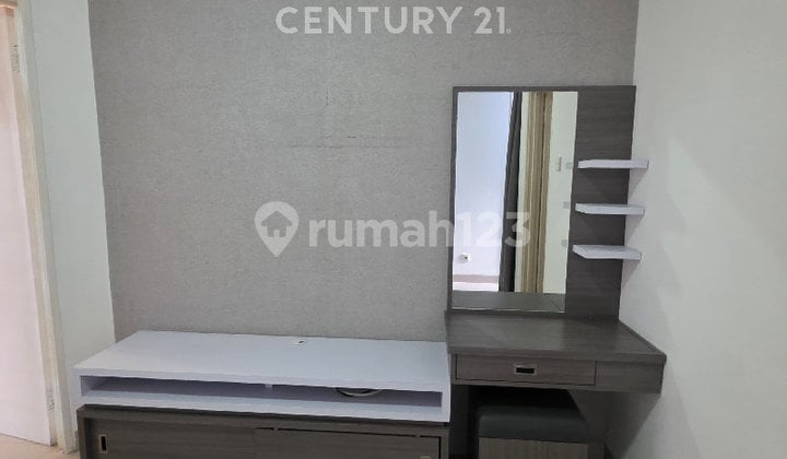 Rumah Lux Singgasana Pradana Posisi Tengah