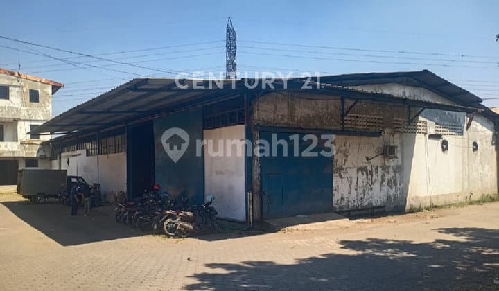 Gudang Siap Pakai Lok Moh Toha, Akses Container