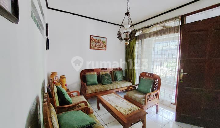 Rumah Terawat Dan Strategis di Kota Baru Cibaduyut