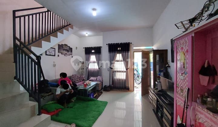 Rumah Nyaman Siap Huni Plafon Tinggi di Sukamenak