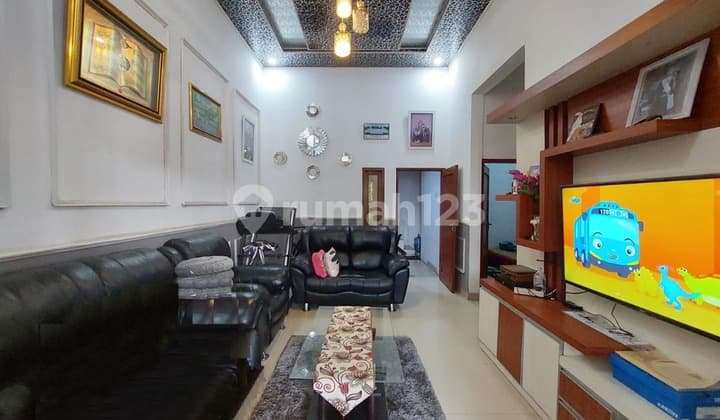 Rumah Minimalis Modern Cantik di Emerald