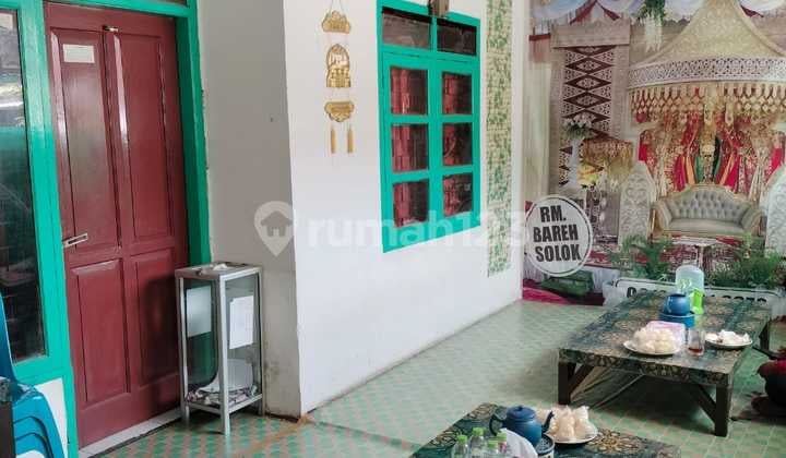 Rumah 1,5 Lantai Daerah Komplek di Margahayu Kencana