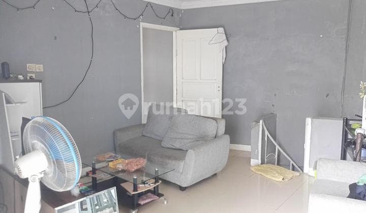 Rumah Modern Minimalist 2 Lantai di Kopo Mas