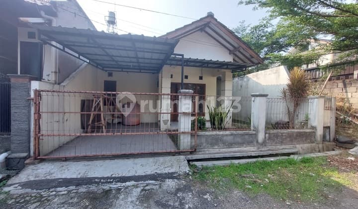Well-Maintained House in Taman Cibaduyut Indah