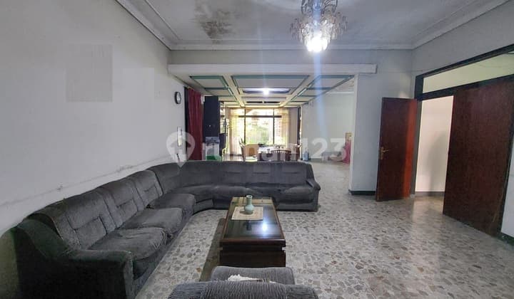 Rumah Cocok Untuk Tempat Usaha Lokasi Mainroad di Pasirluyu