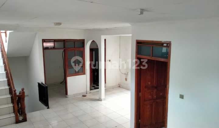 Rumah Cocok Untuk Kantor Maupun Tempat Usaha di Cibaduyut Lama