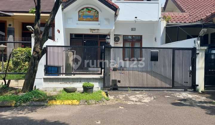 Rumah Nyaman Hunian Untuk Bersantai Keluarga di Batununggal