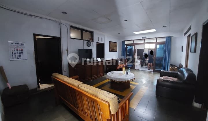 Commercial Area House Suitable for Building Shophouse in Srimahi