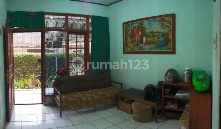 Rumah Posisi Hook Ada Taman di Taman Cibaduyut Indah
