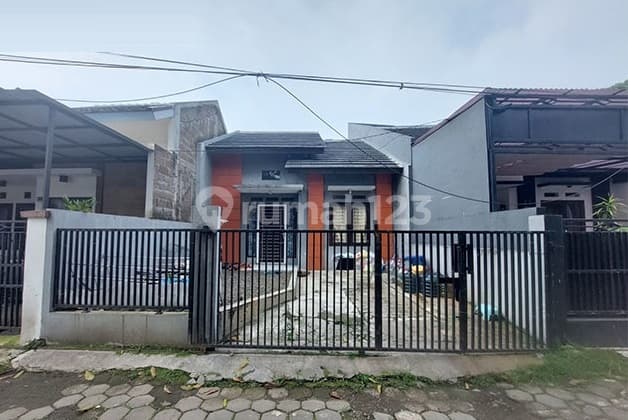 Rumah Dalam Komplek Aman Dan Nyaman di Cibolerang Indah
