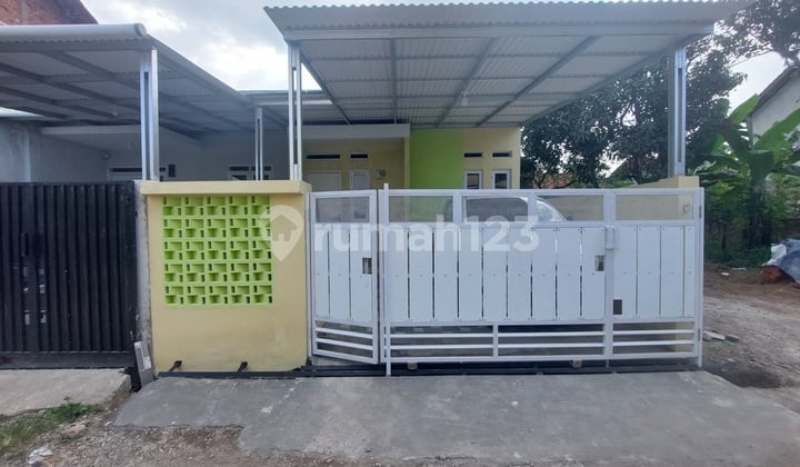 Rumah Ada Area Terbuka Bisa Dijadikan Taman di Cicukang Indah