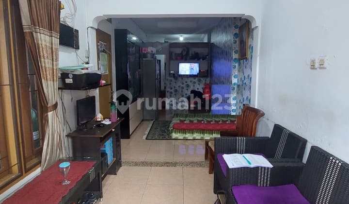 Dijual Rumah Bersih Terawat di Cibolerang Indah