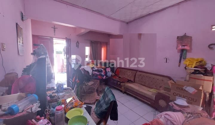 Rumah Dekat ke Jalan Utama di Taman Cibaduyut Indah