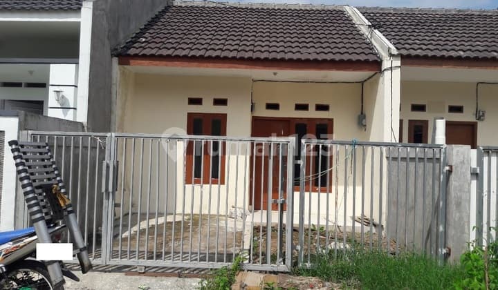 Rumah Minimalis Bangunan Terawat di Rancamanyar Indah