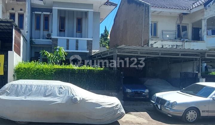 Rumah One Gate System, Akses Jalan Besar di Pasadena