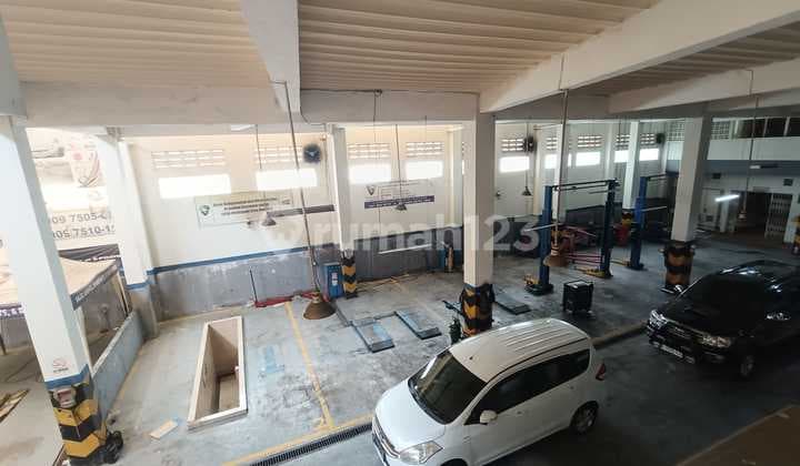 Cheap Showroom and Workshop for Rent in Depok